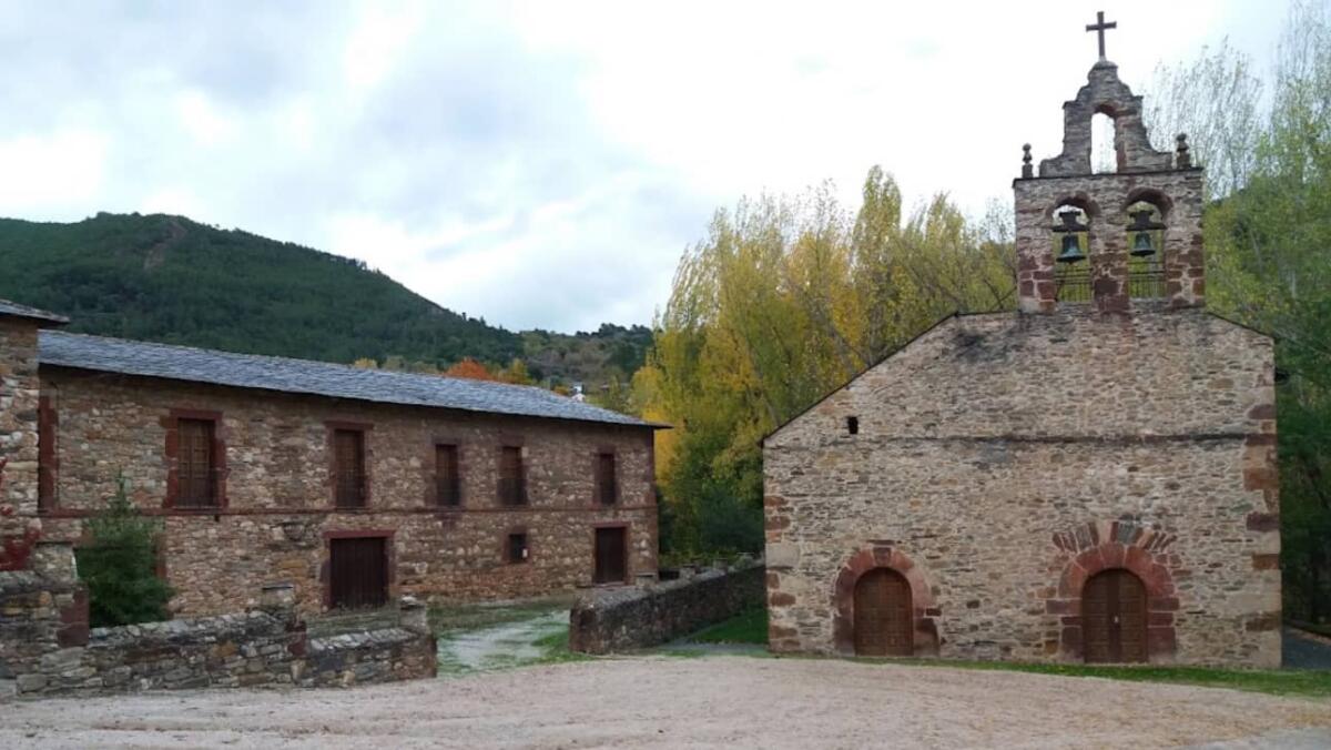 mosteiro de Xagoaza e igrexa de San Miguel de Xagoaza, O Barco de Valdeorras