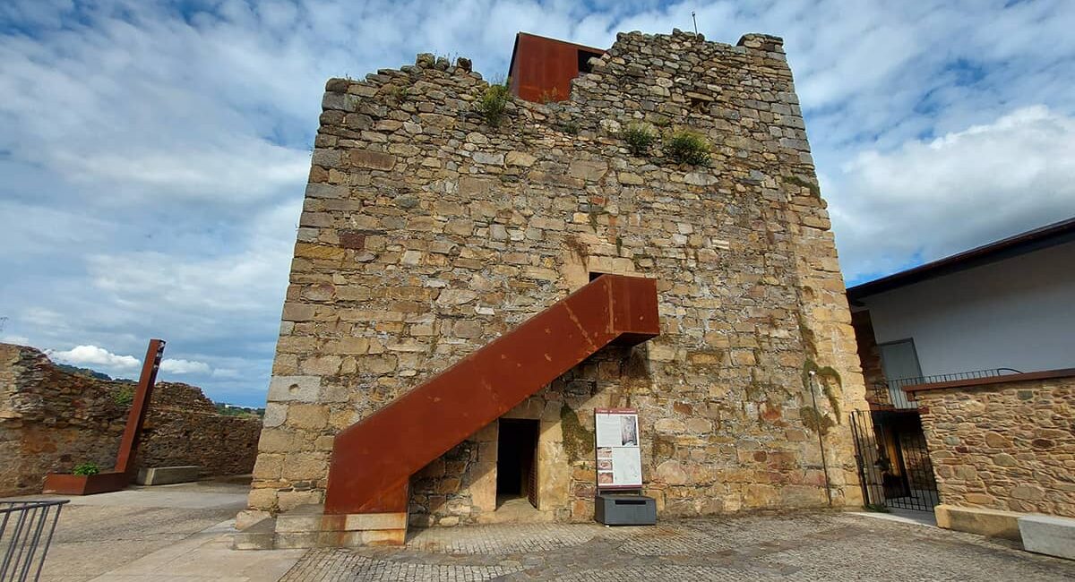 Torre da Fortaleza do Castro do Barco de Valdeorras